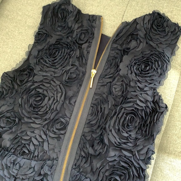 Dress - Picture 5 of 5